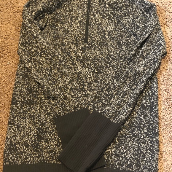 lululemon pullover - Picture 2 of 6